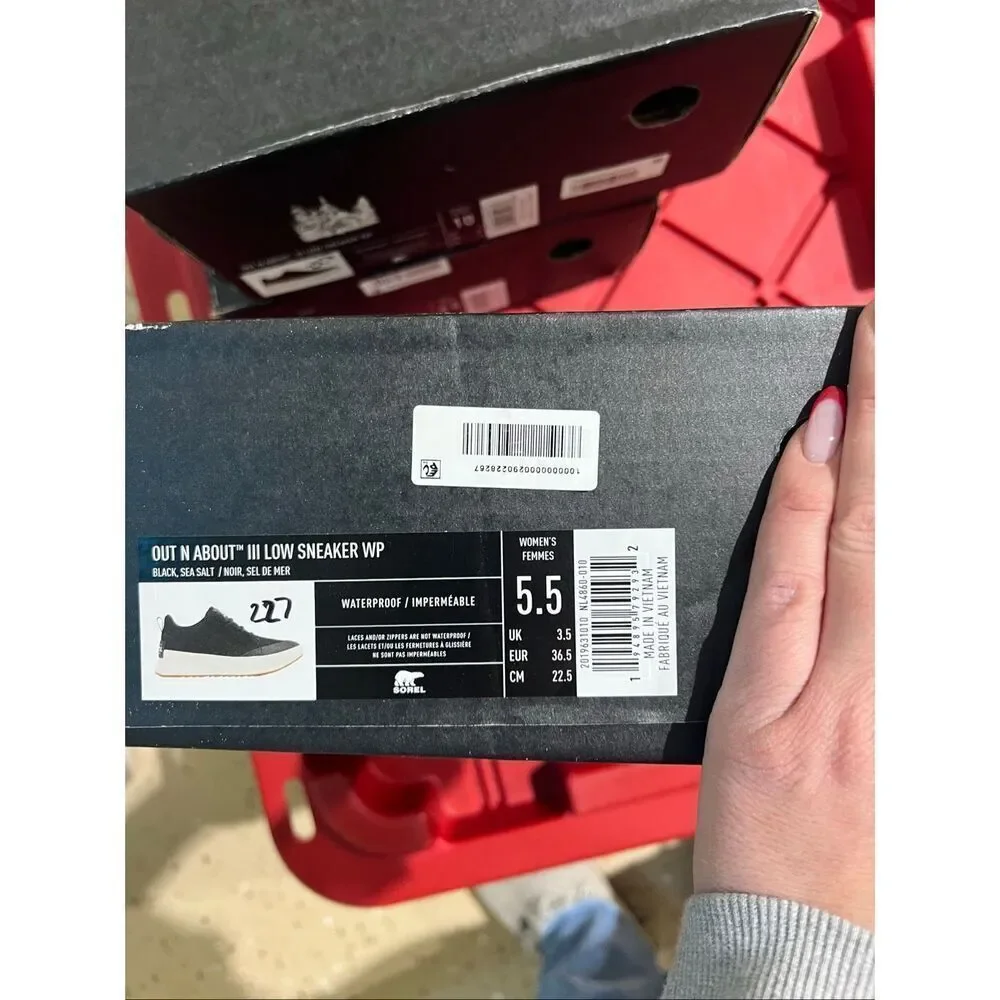 Sorel nwt out